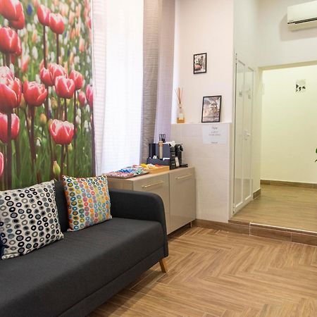Susy'S Guest House - Room Spagna Рим Екстериор снимка