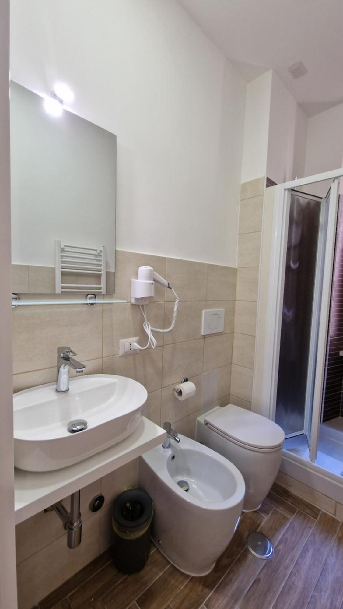 Susy'S Guest House - Room Spagna Рим Екстериор снимка