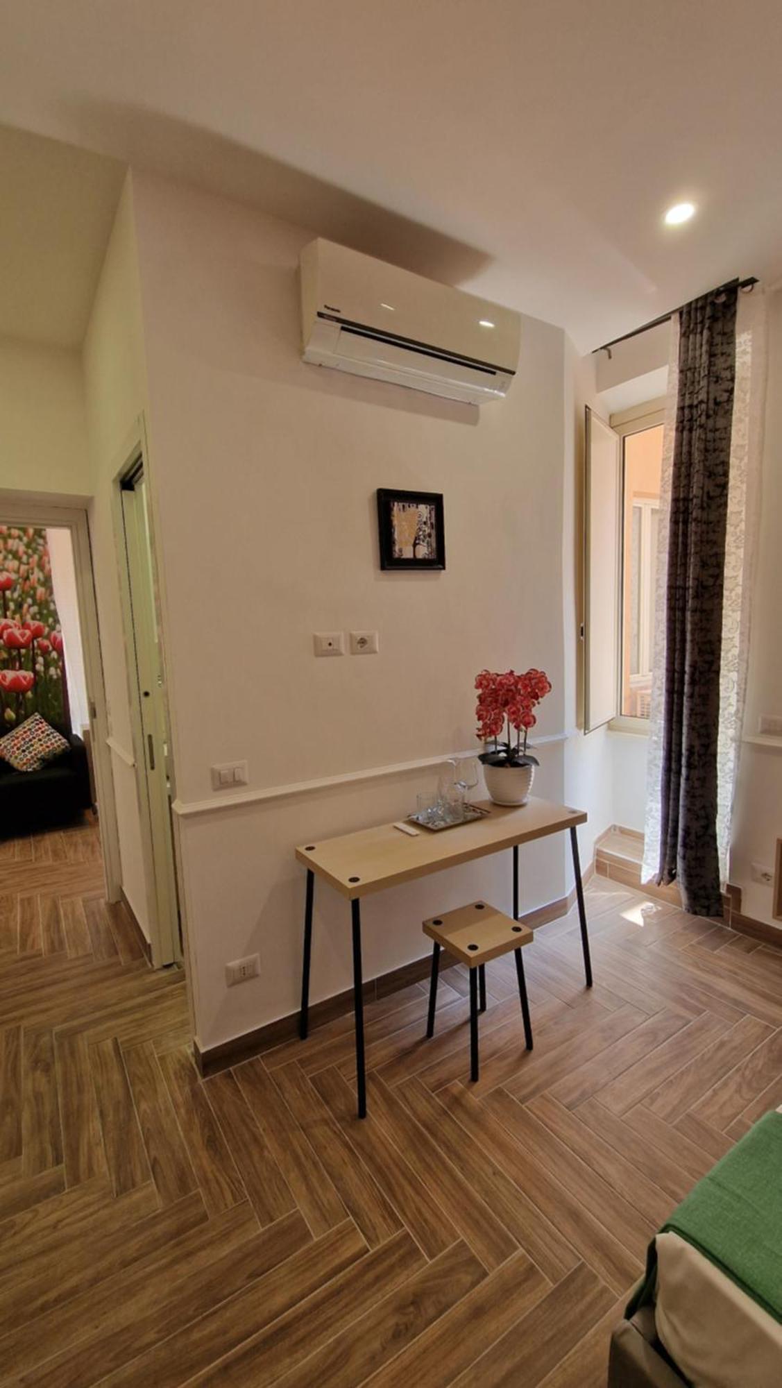 Susy'S Guest House - Room Spagna Рим Екстериор снимка