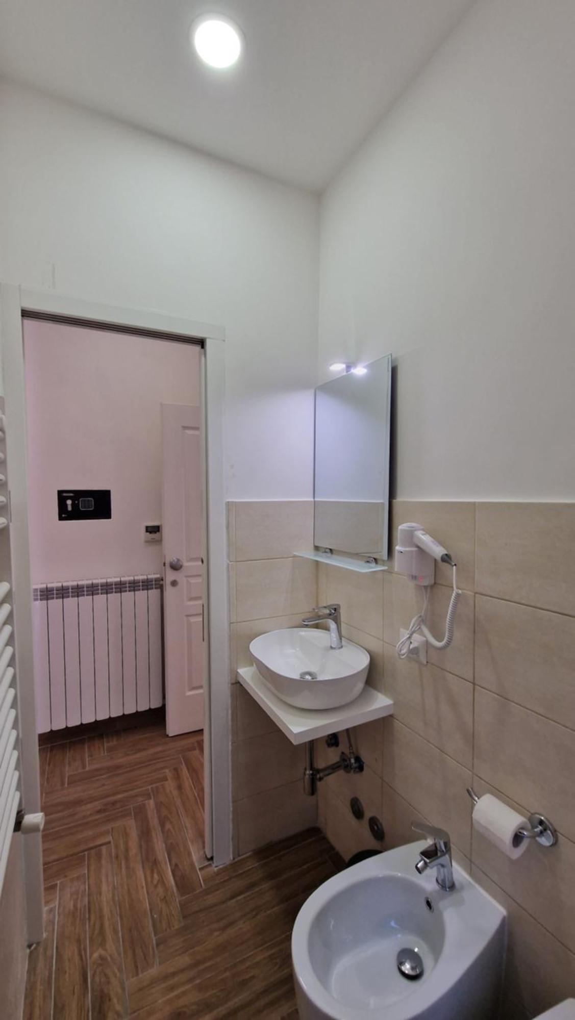 Susy'S Guest House - Room Spagna Рим Екстериор снимка