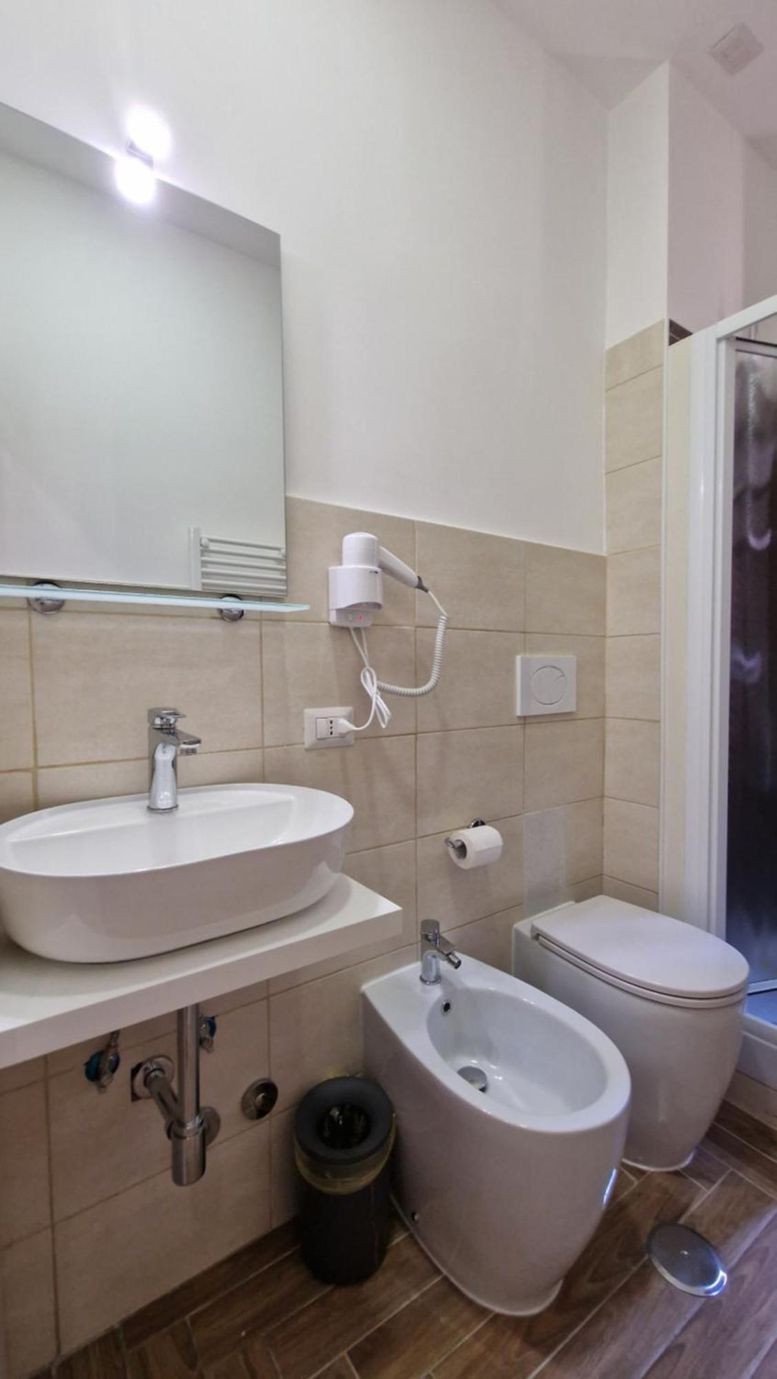 Susy'S Guest House - Room Spagna Рим Екстериор снимка