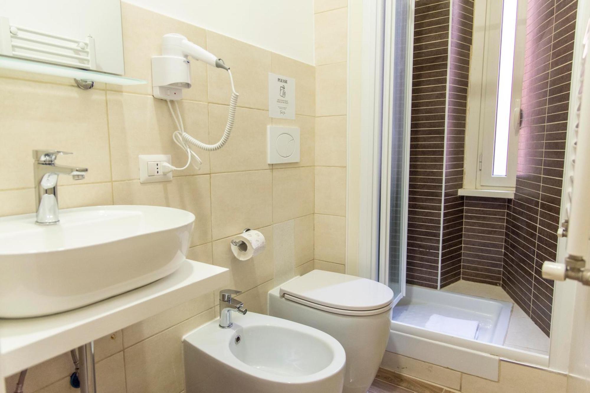 Susy'S Guest House - Room Spagna Рим Екстериор снимка